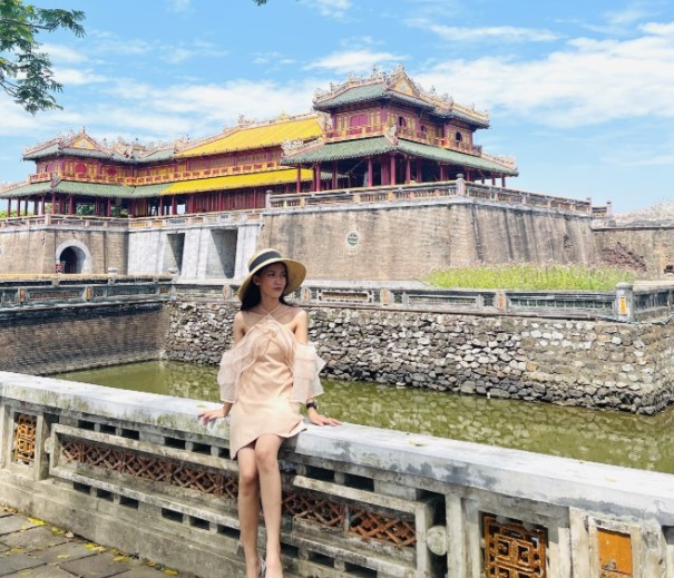 Du lịch huế với xe điện VF3